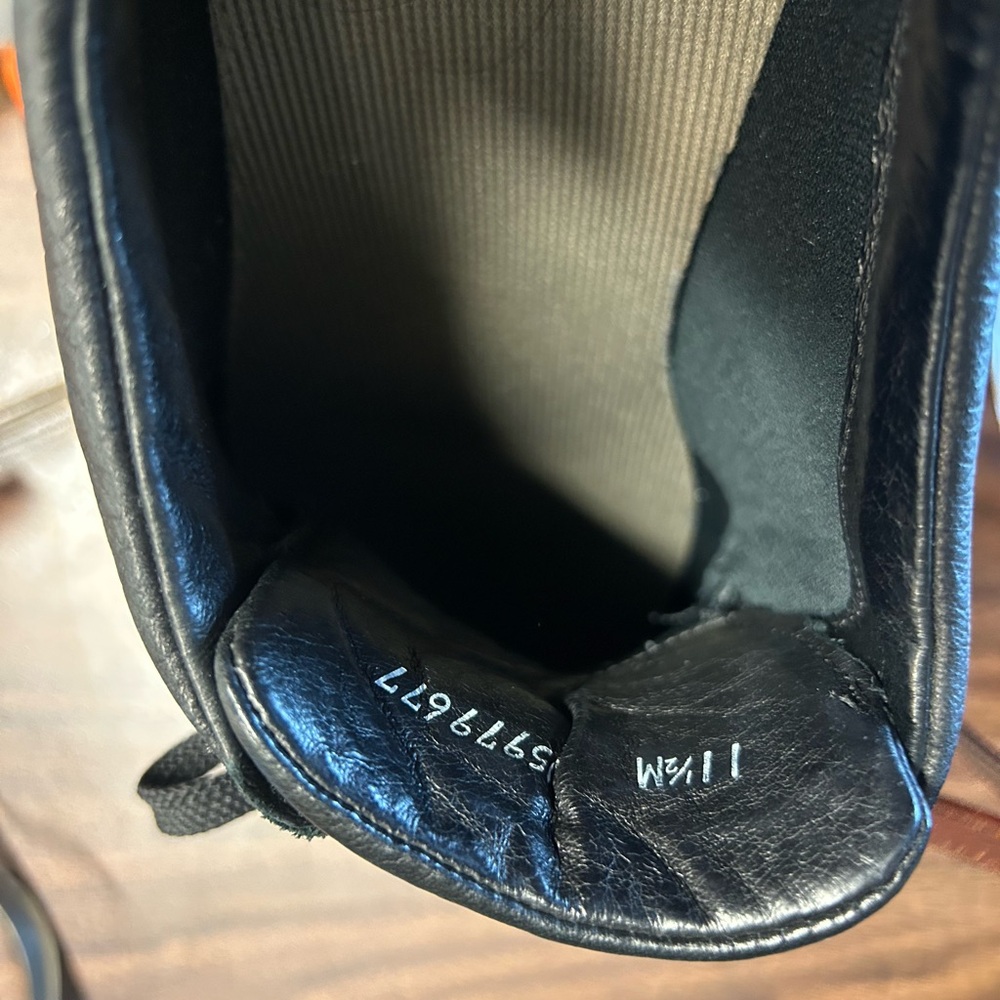 SAS Black Leather Oxfords - Picture 4 of 8